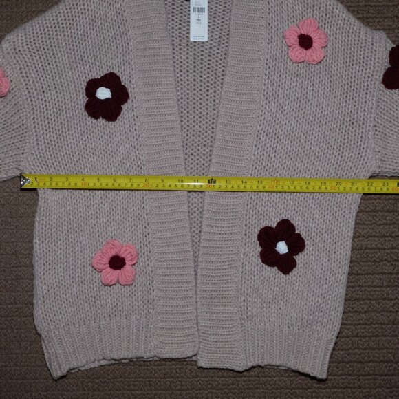 Anthropologie MAEVE The Susannah 3D Flower Cardigan Sweater Taupe One Size NWT - Picture 4 of 7